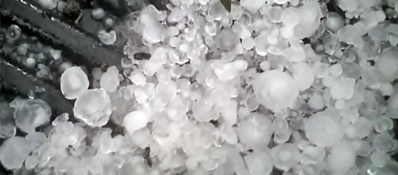 Καιρός: Ποια θα είναι η χειρότερη μέρα του καύσωνα με 43 βαθμούς και… χαλάζι